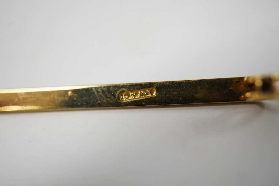 An 18ct tie pin, 51mm, 3.5 grams. Condition - fair to good